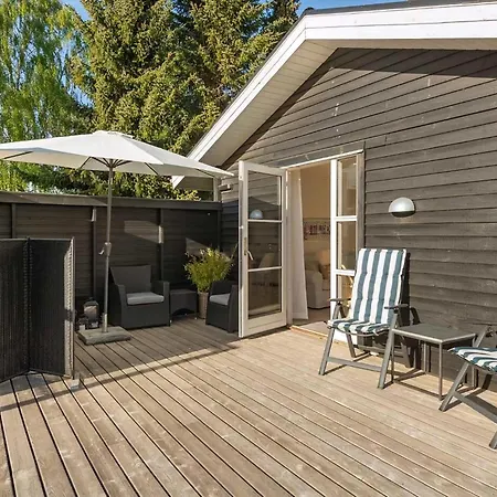 Cozy Summer House Near And Nature Villa