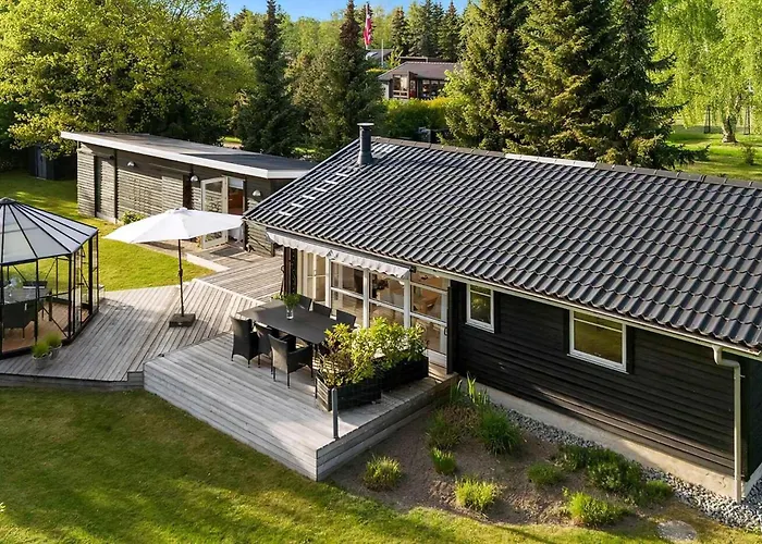 Villa Cozy Summer House Near And Nature *