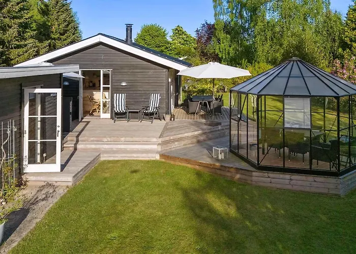 Villa Cozy Summer House Near And Nature Præstø