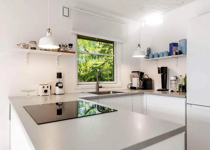 Cozy Summer House Near And Nature