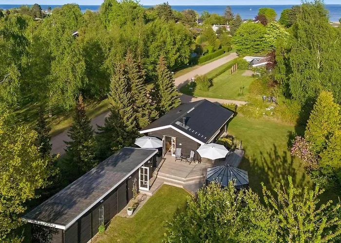 Cozy Summer House Near And Nature Villa