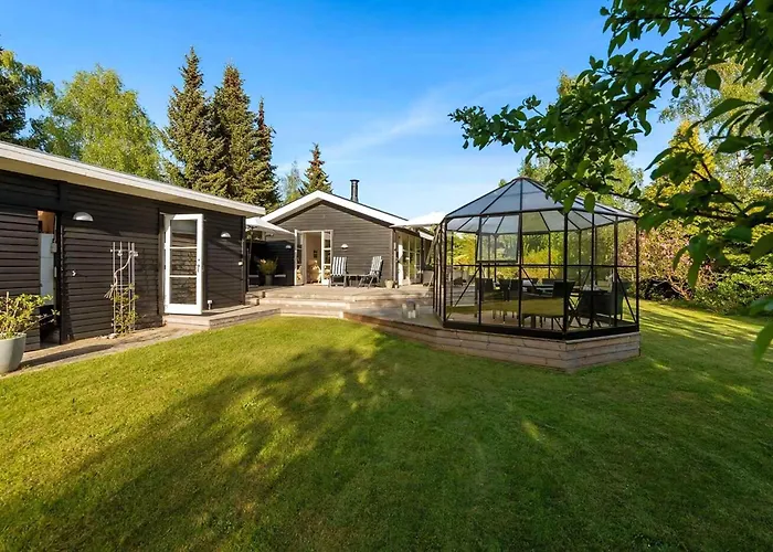 Villa Cozy Summer House Near And Nature Præstø